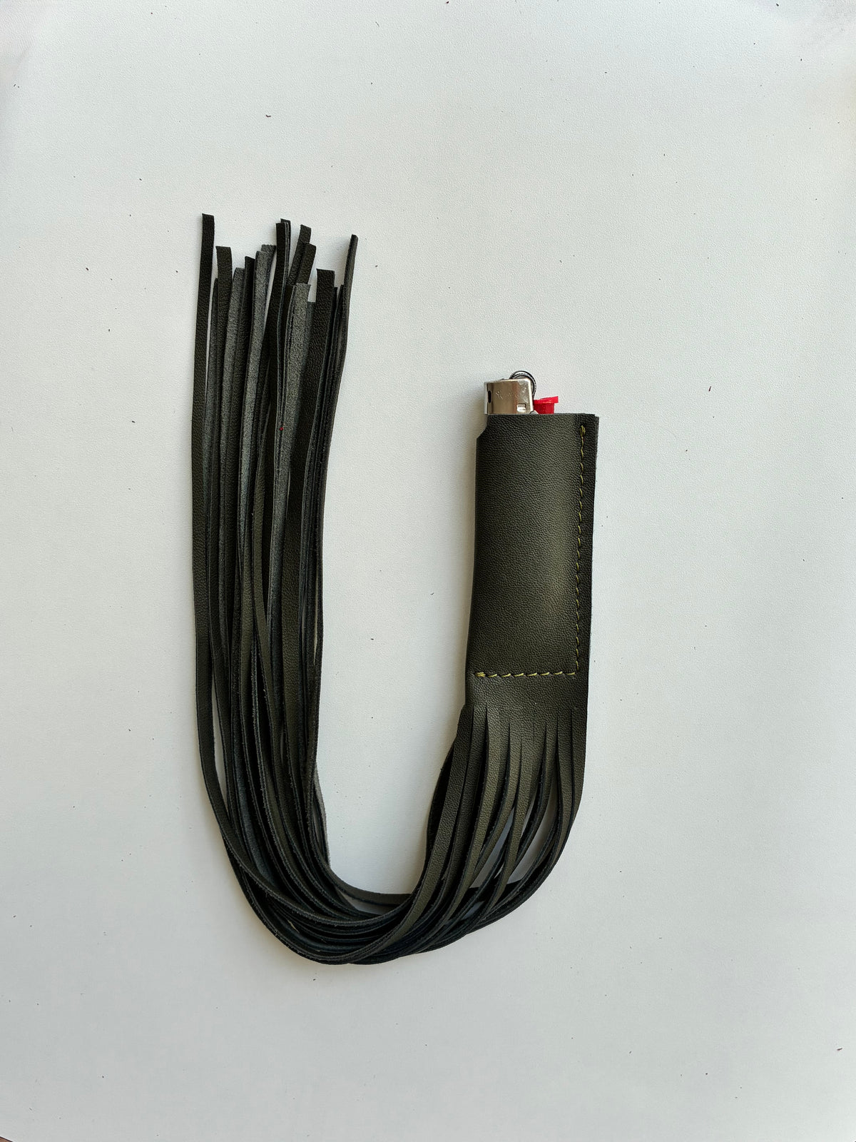 The briquet case OLIVE